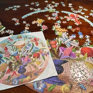 Circular flower puzzle